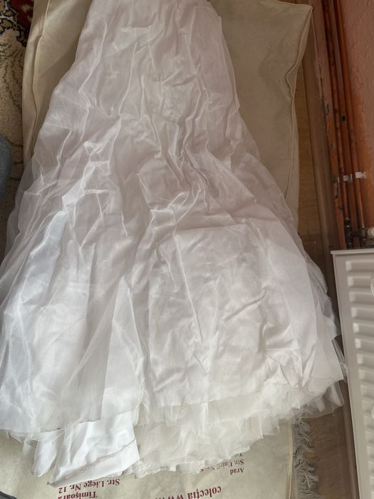 Rochie de mireasa crem