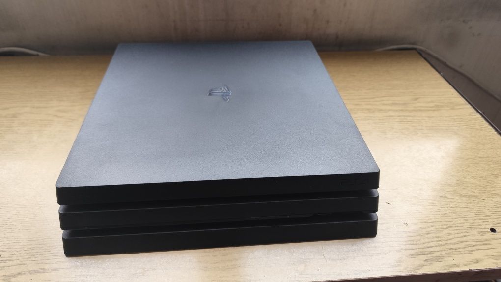 PlayStation 4 Pro/1TB/