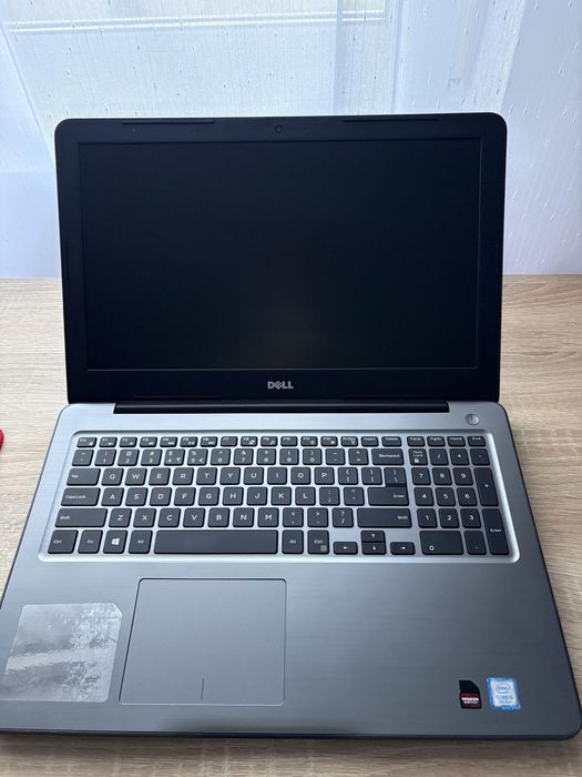 Laptop dell inspiron 15