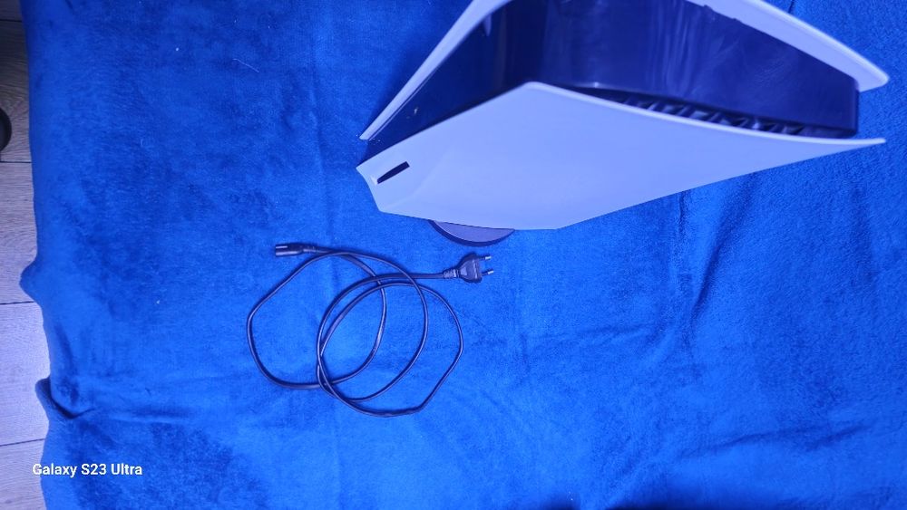 Продам пс5 и много чего к нему