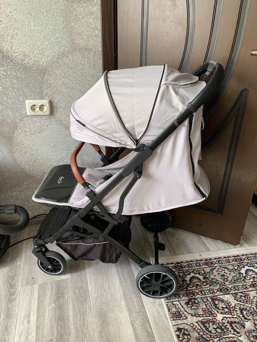 Продам детскую коляску чемодан