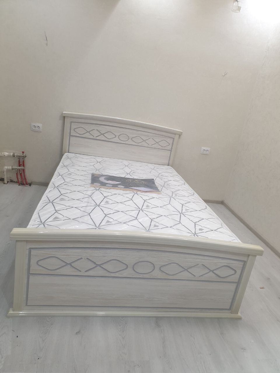 Bir kishilik krovat
