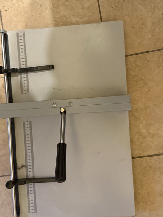 Aparat de biguit manual UNITEC DC-12B