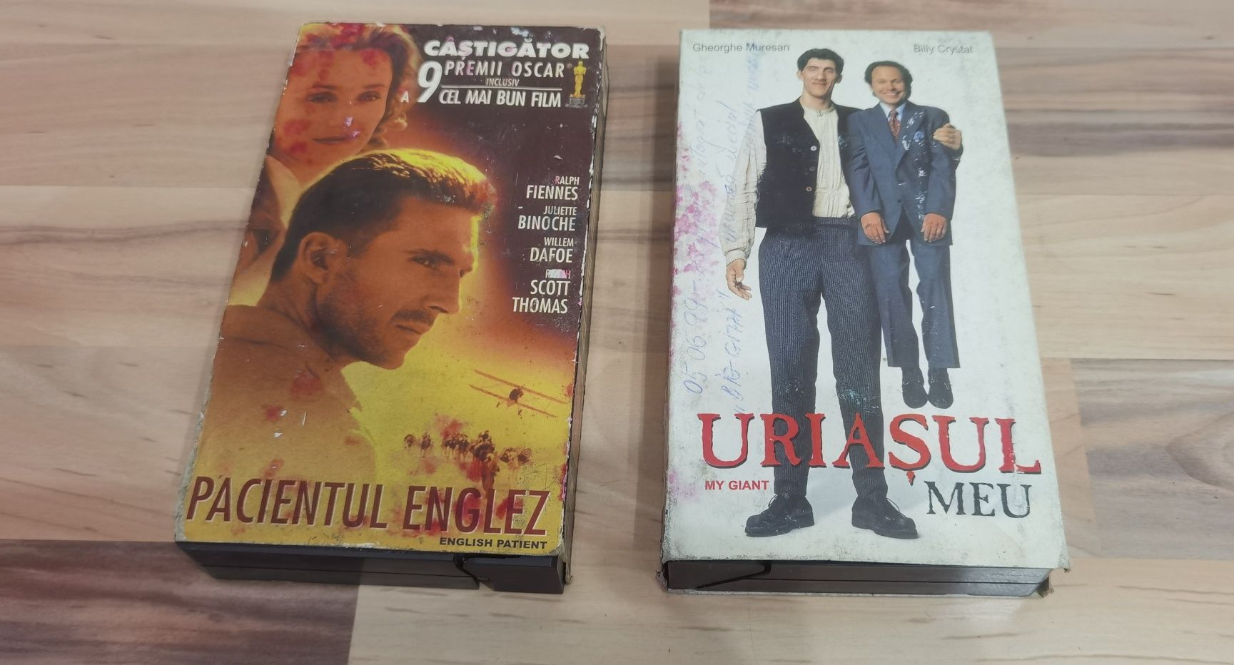 Filme VHS English patient/My Giant cu autograf Ghiță Mureșan anul 1999