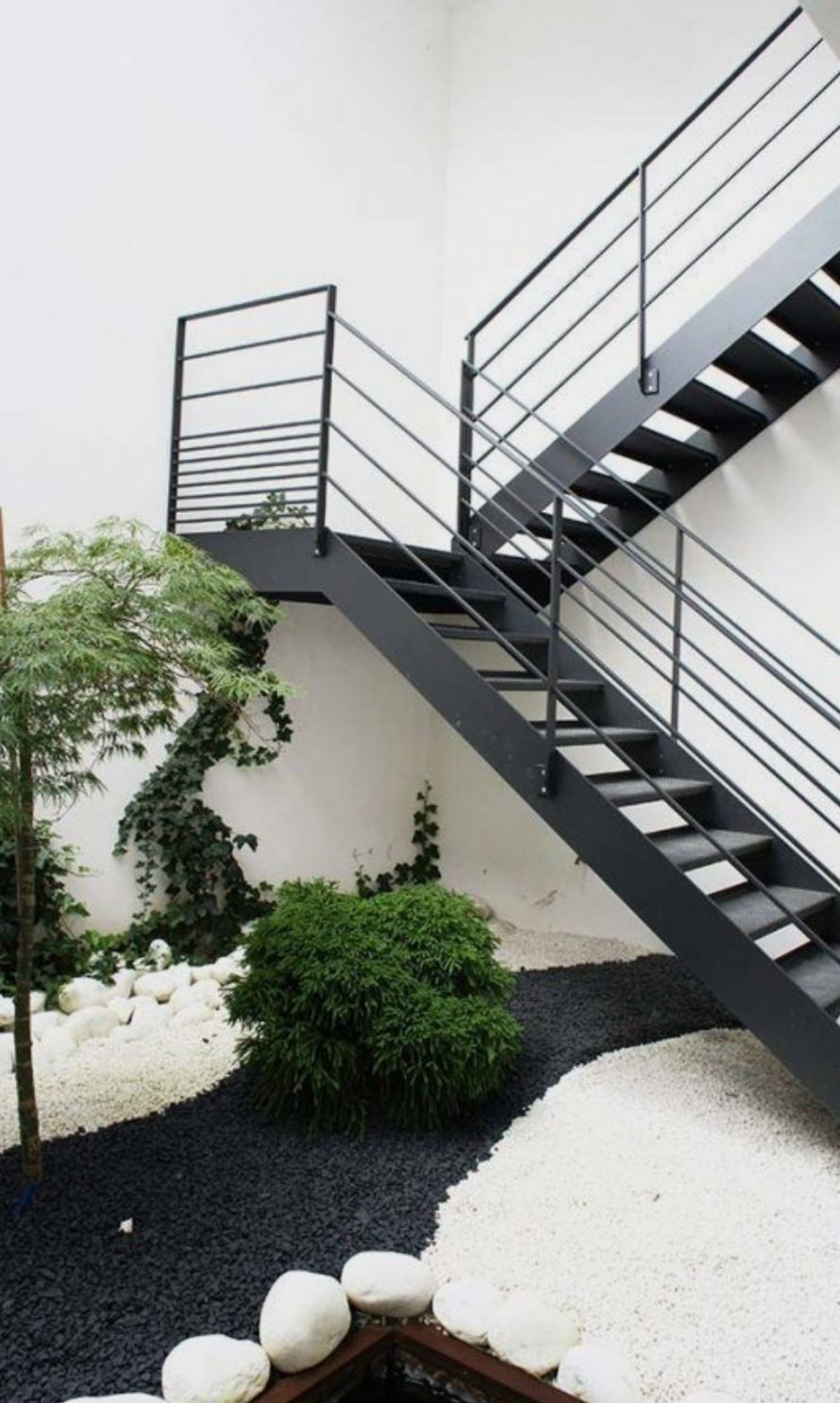 Металлические лестницы