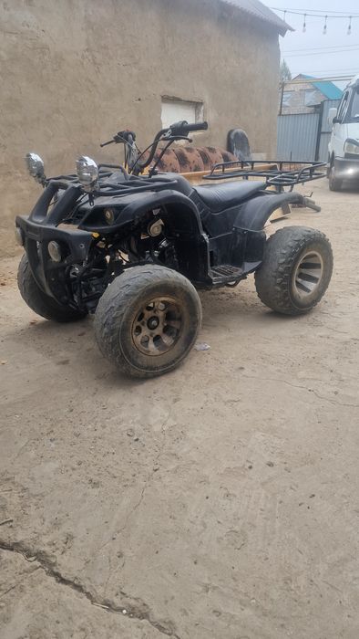 Продам квадроцикл бензиновый срочно