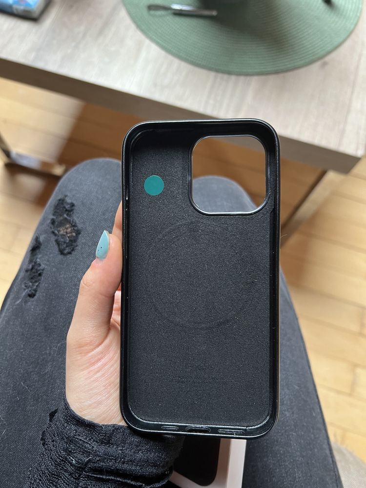 husa iphone 13 Pro originala din piele, culoare midnight (negru)