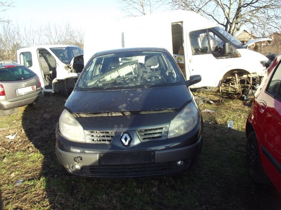 Dezmembrez Renault Scenic 2 1.5dci 1.9dci motor cutie carlig jante