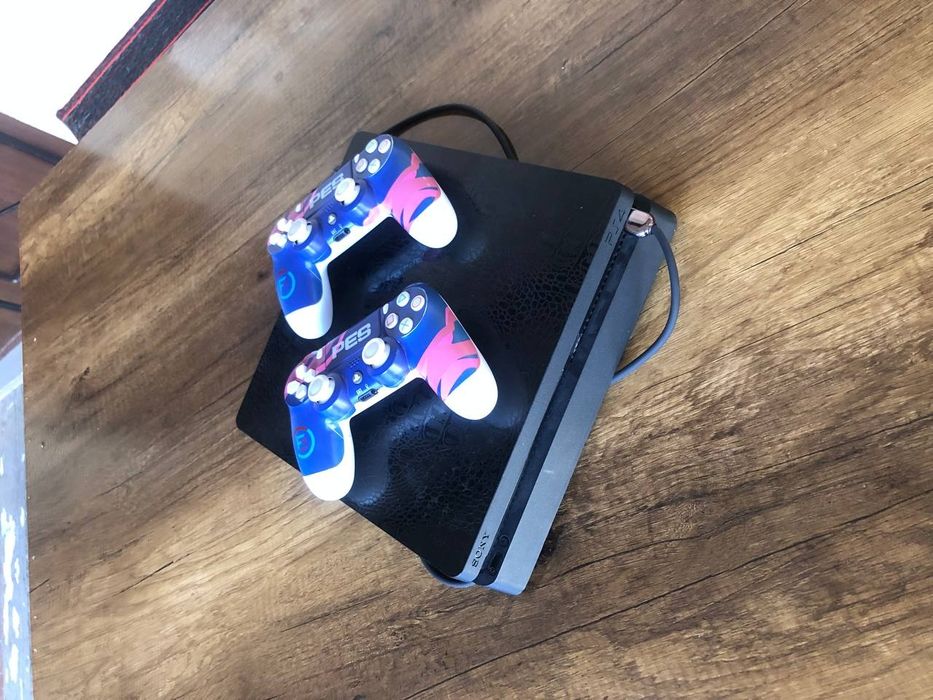 PlayStation4 slim  500GB