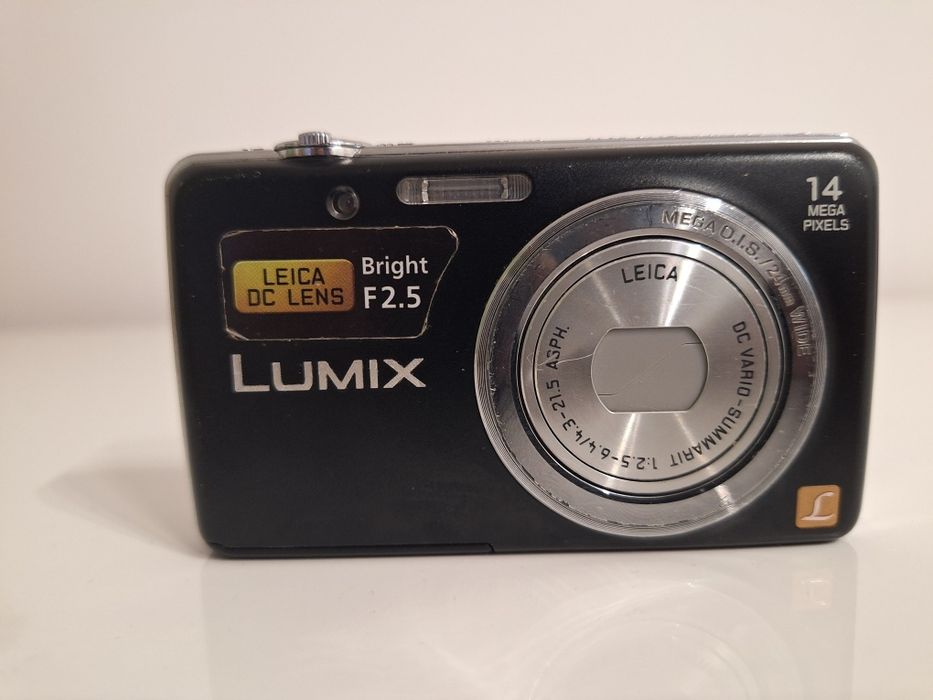 цифров фотоапарат Panasonic LUMIX FS40,14Мп,LEICA обектив