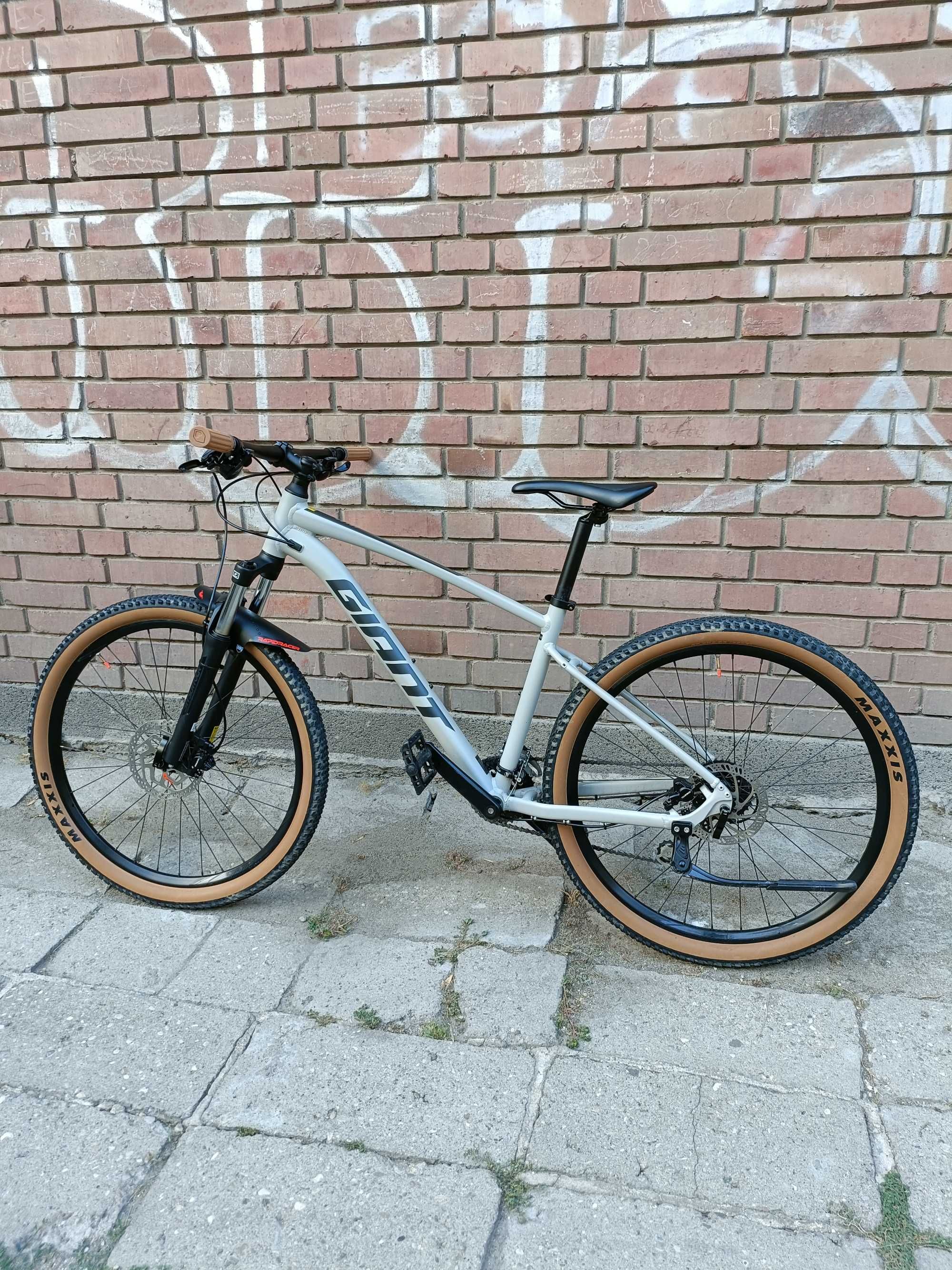 Велосипед Giant Talon 2 27.5