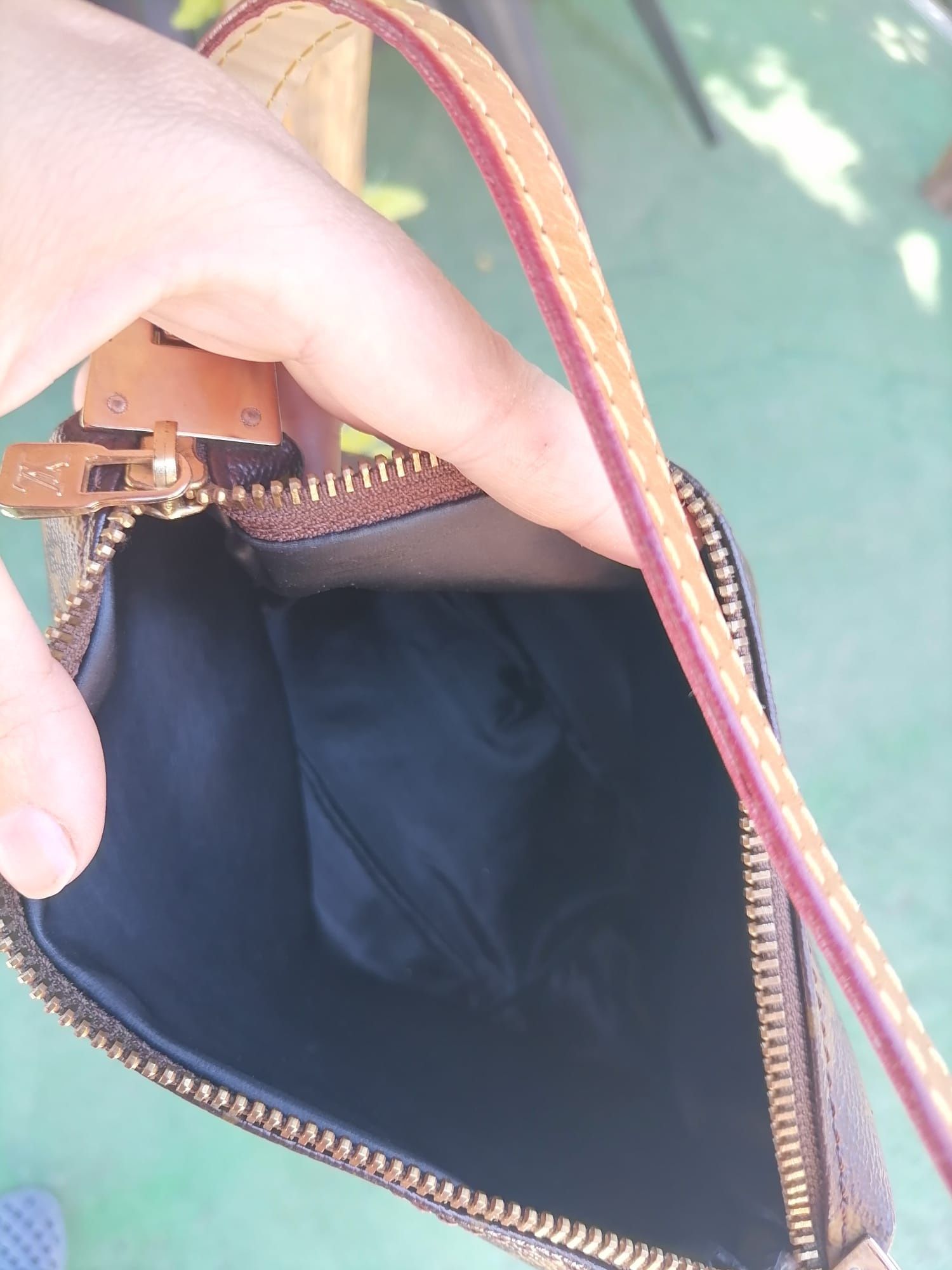 Чанта Louis Vuitton
