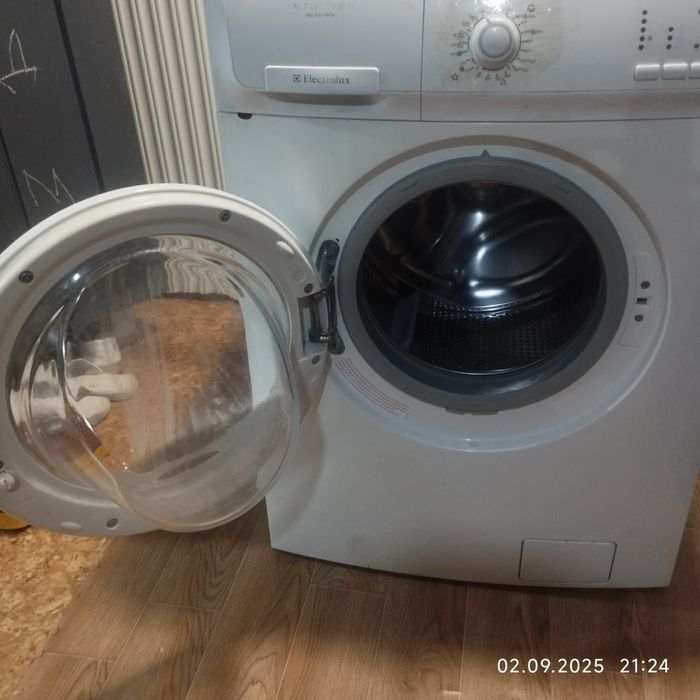 Продам стиральную Машинку
