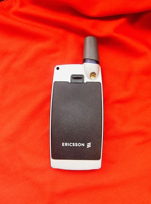 Ericsson t28s ( decodat, baterie Nou nouță, limba română)