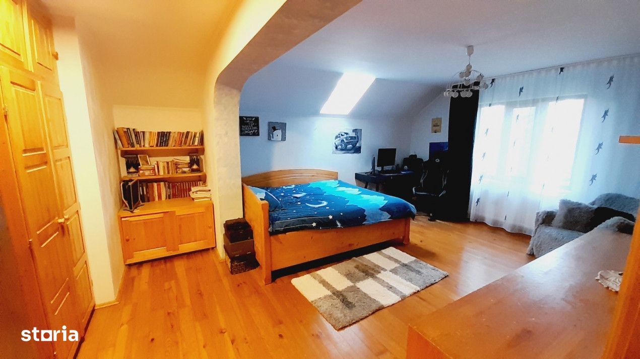 Casa 5 camere, D+P+M, ultracentral, zona deosebita, Campina, Prahova