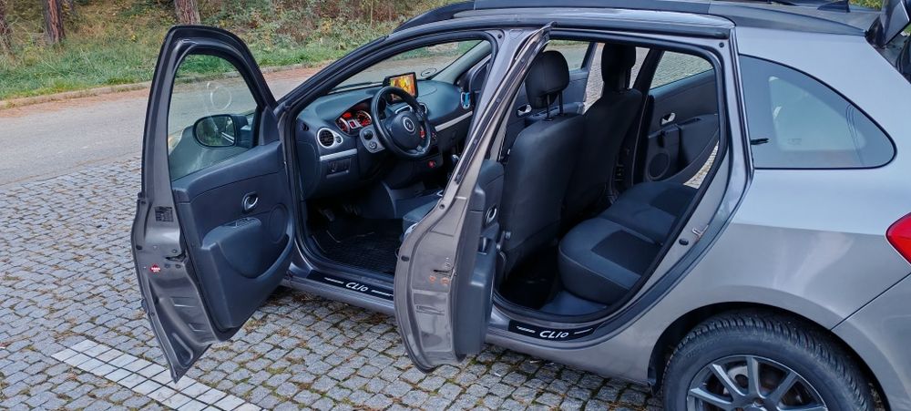 Vând Renault Clio Sport Tourer