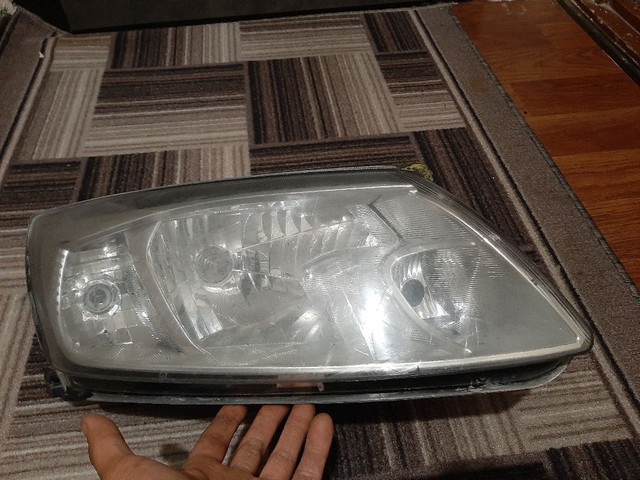 Фара правая гранта