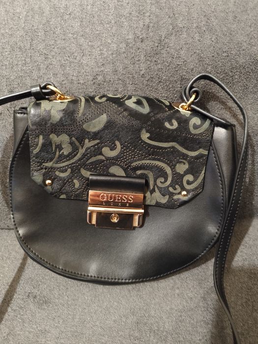 Дамска чанта Guess