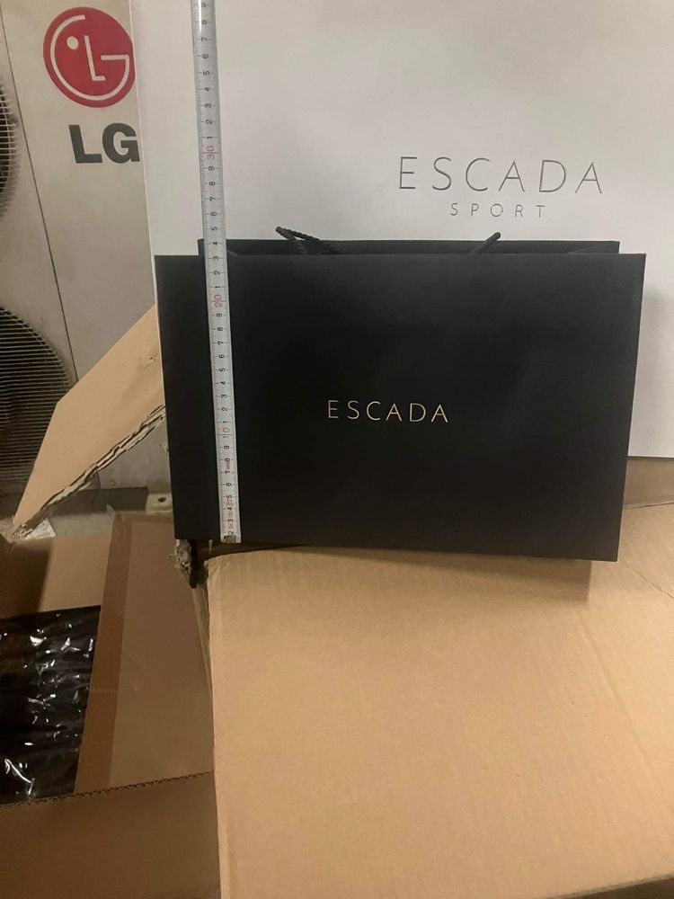 Хартиени пликове Escada Versace