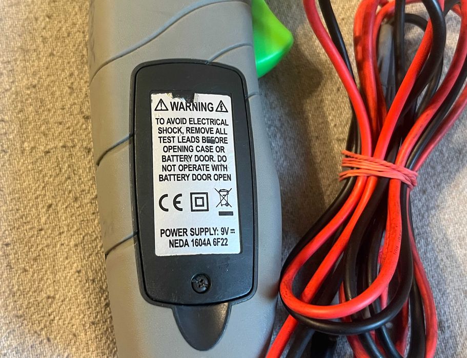 Multimetru cu clema cleste Elma 9015 True RMS AC DC 1000V curent 600A