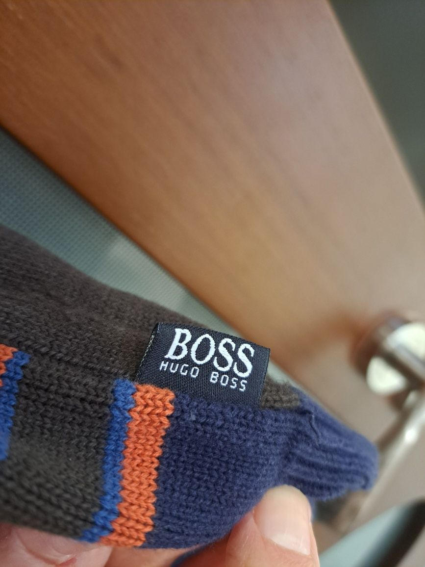 Поло на марката BOSS