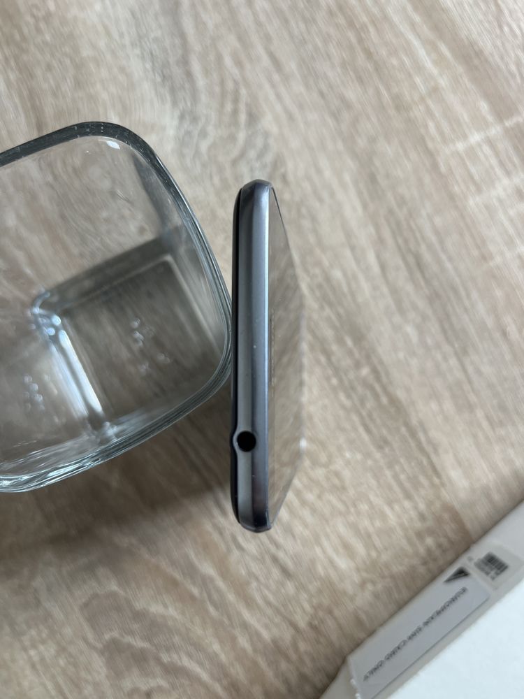 Смарт телефон SAMSUNG Galaxy J3