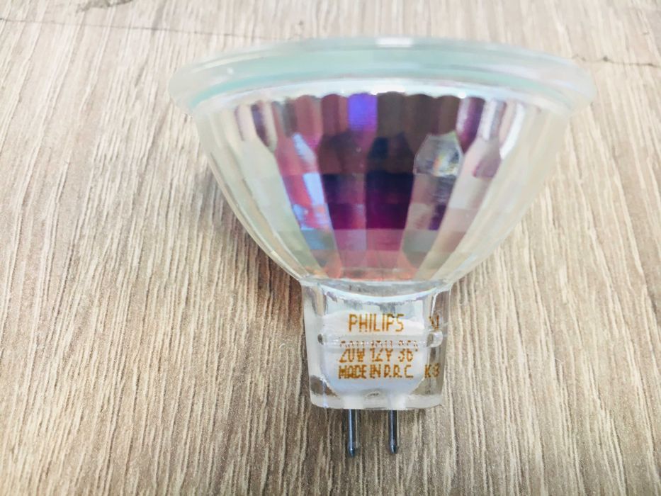 Set 7 becuri halogen 12 volt, 20 Watt, dulie GU5.3