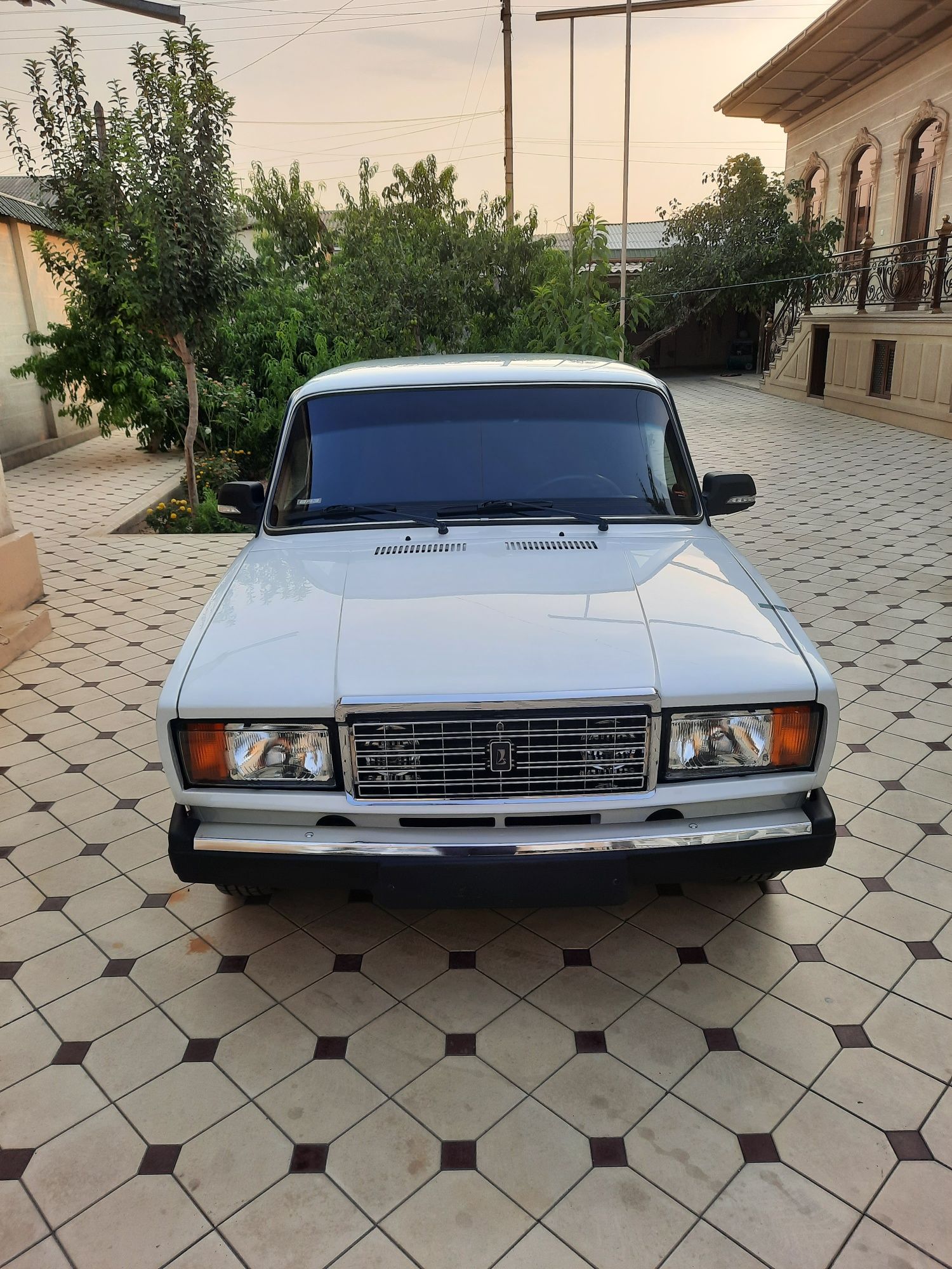 Vaz 2107 sotiladi !