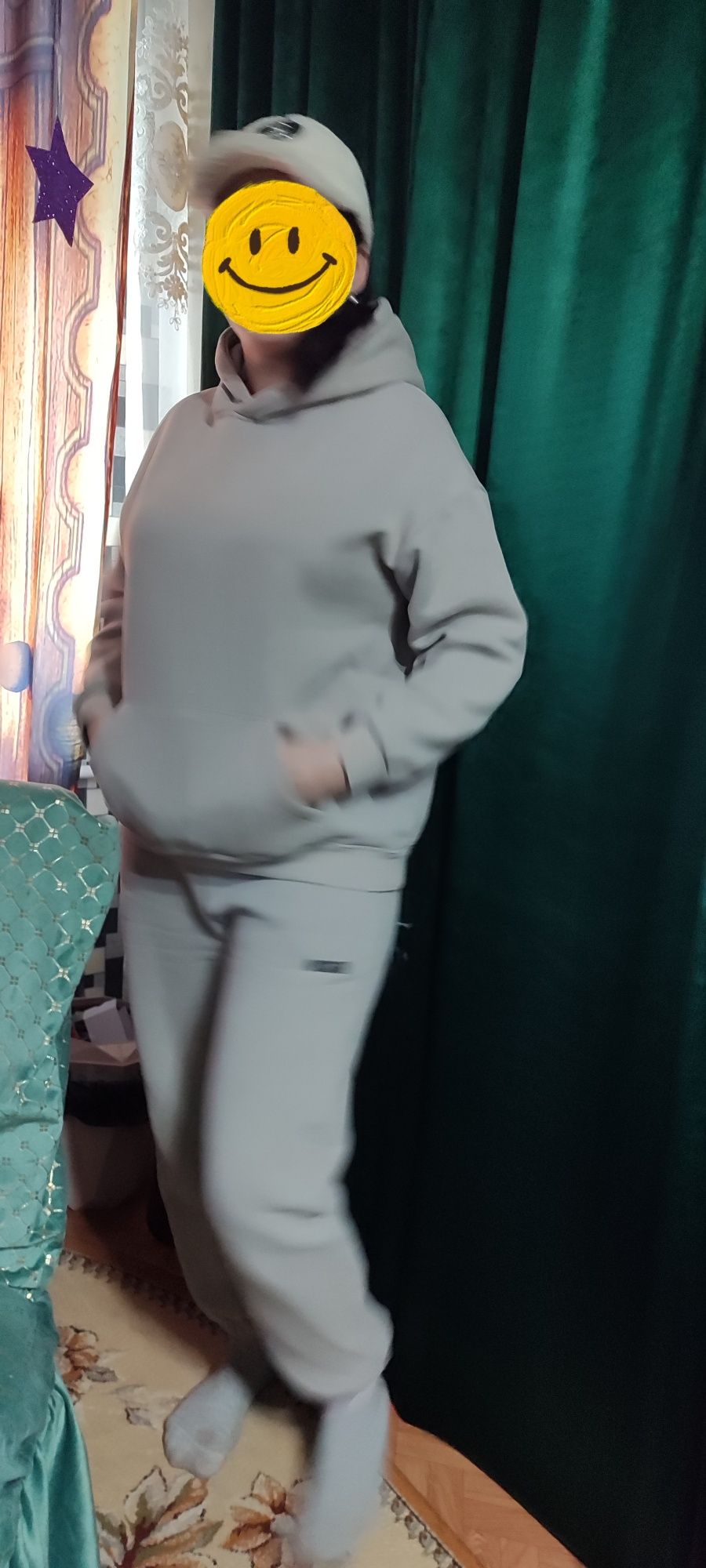 Спортивный женский костюм очень теплый