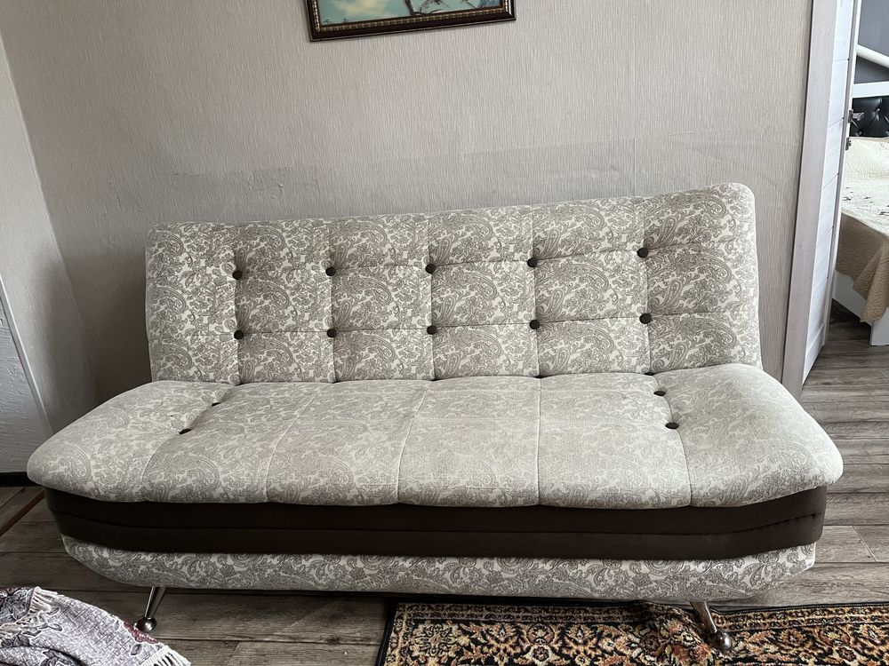 Продам диван с креслами в хорошем состоянии, раскладываются диван и кр