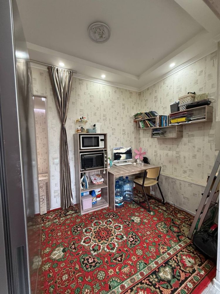 Продается квартира 2/2/5 массив куйлюк 5