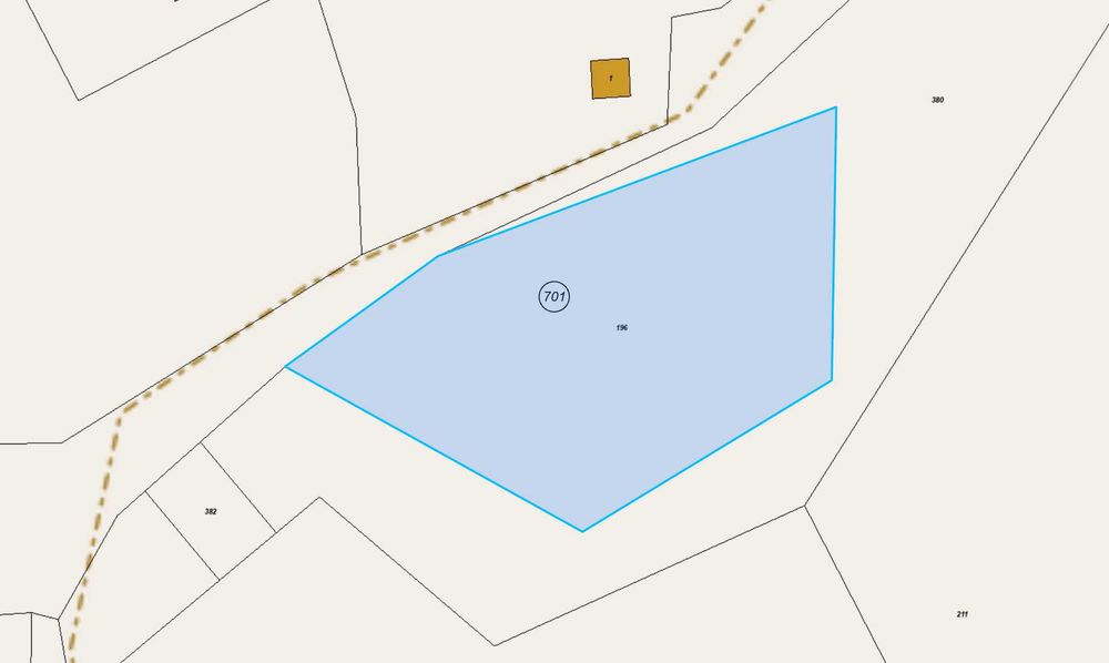 Парцел 846 кв. м, до регулация – с. Устина