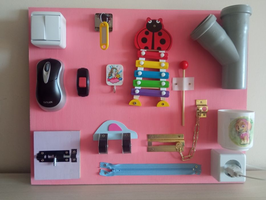 Налична Занимателна дъска бизиборд busyboard