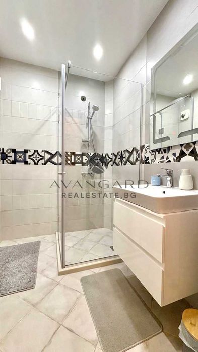 Продава се Тристаен апартамент в Пловдив, Център - 110 кв.м за 2939 €/кв.м - Снимка #9