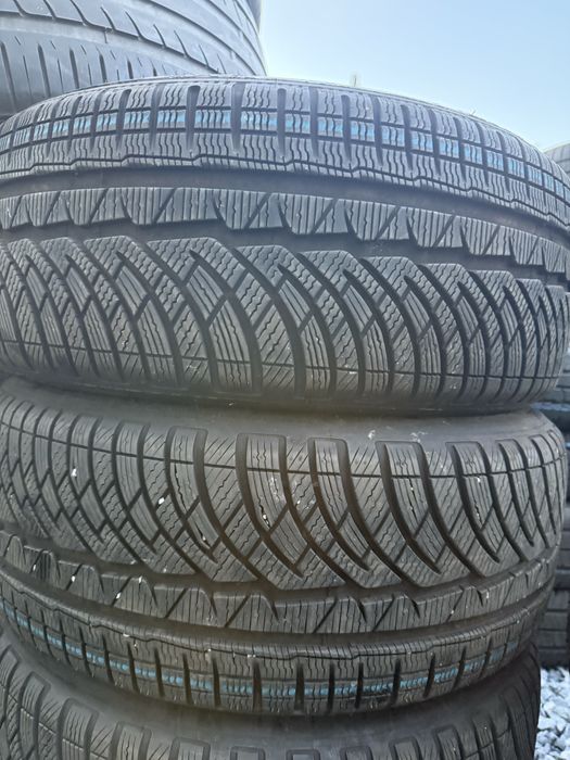 Anvelope de iarna 225/50 R18