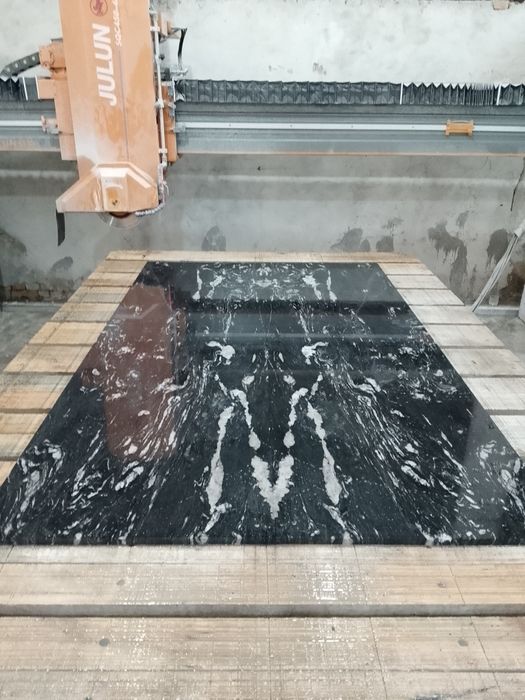 Мрамир тошлар сотилади (Иран мрамирлари).