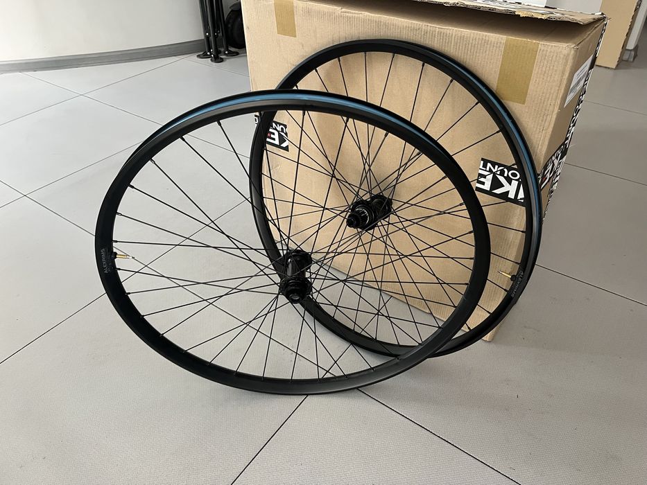 Капли  29’’  microspline  wheelset