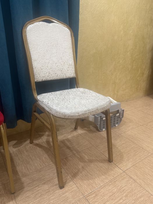 Стульчики для ресторанов и кафе