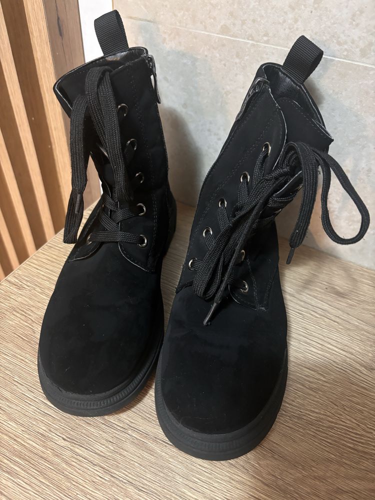 Ghete copii CCC , marimea 36, marca Dee Zee