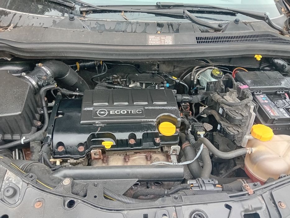 Opel corsa 1.4 benzină, 2012 euro5, scaune încălzite,  volan încălzit!