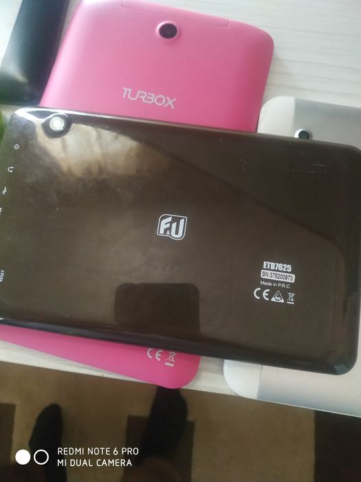 Tablete de piese
