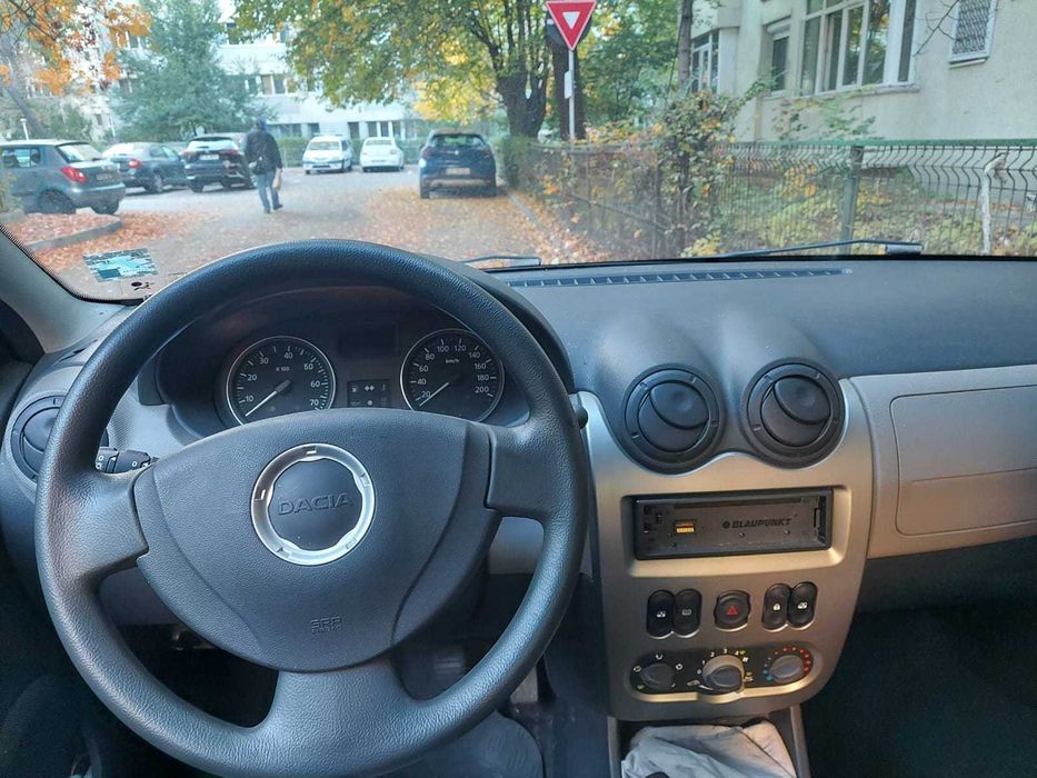 Vând Dacia Logan 1.2 Benzină / 2009 / Doar 5.031 Km / Unic proprietar