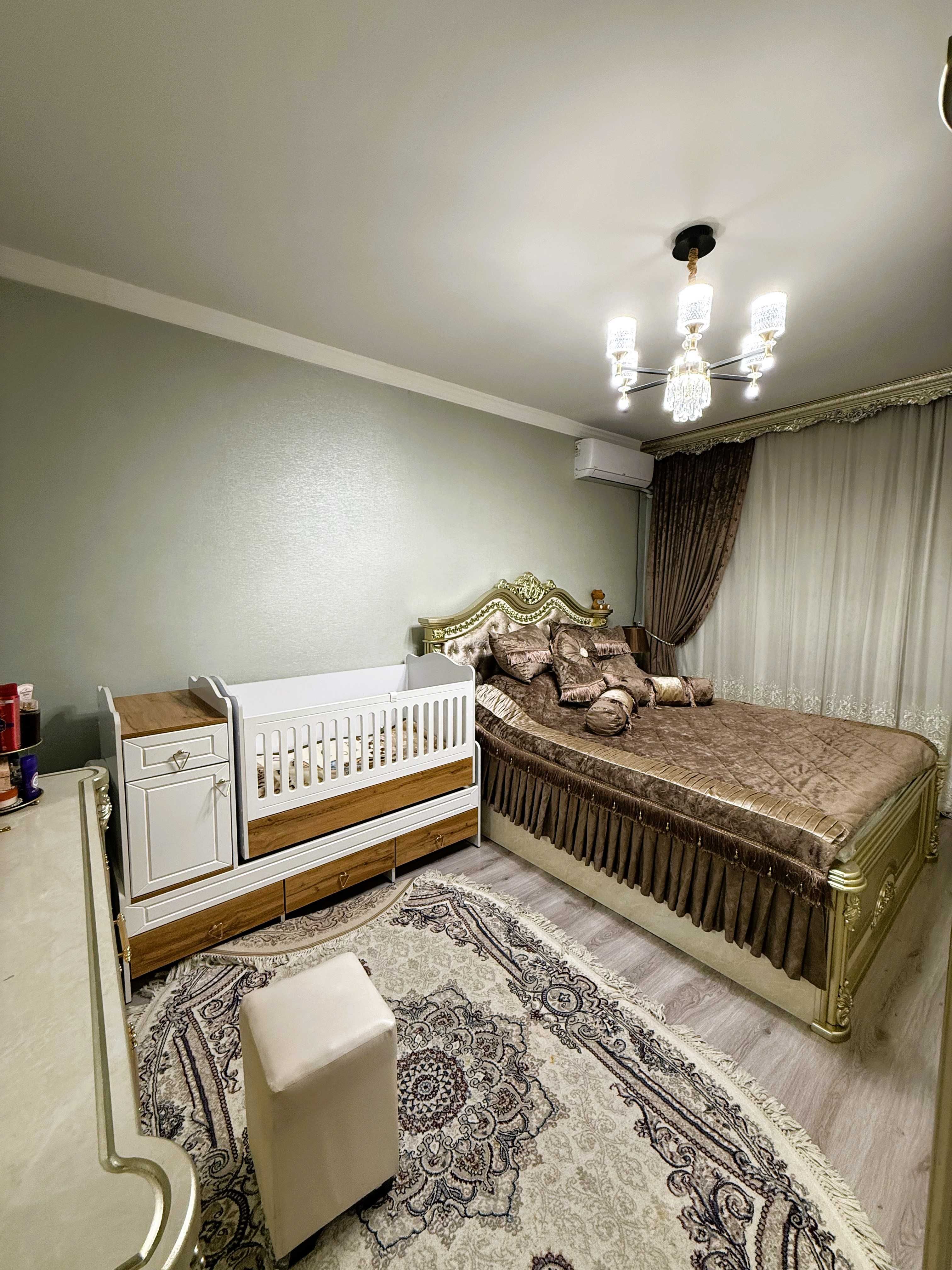ПРОДАМ: Банковская кирпичная 3-х ком. квартира, 2-этаж, 82.65 кв. метр