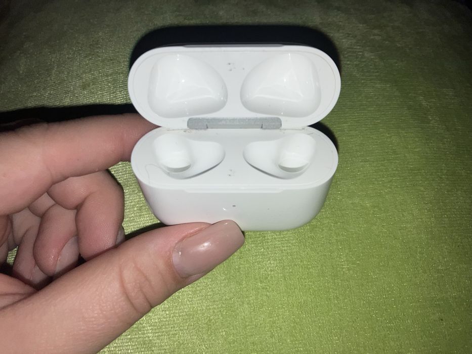AirPods Generatia a3a Pentru Piese