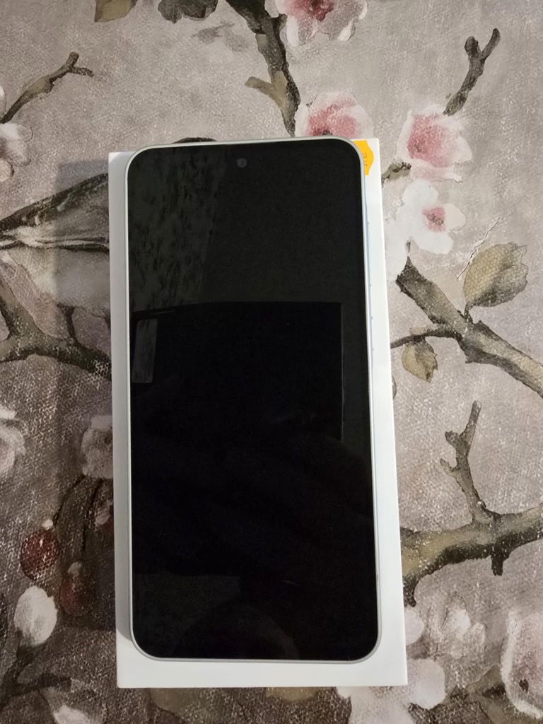 Продавам Samsung Galaxy A36/6 gb ram Awesome lime