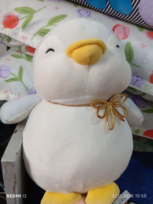 Продам мягкую игрушку пингвин