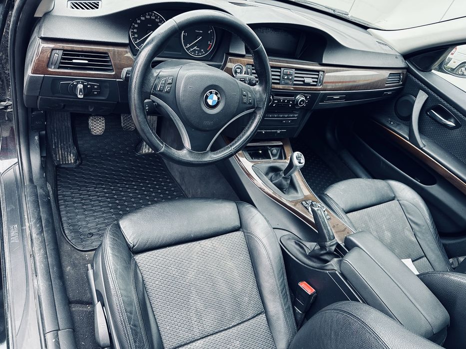 Bmw 318 2011 vand/schimb cu ATV