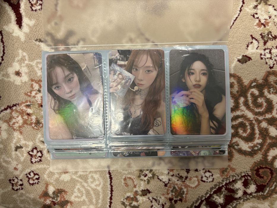 Карточки k-pop с разными группами