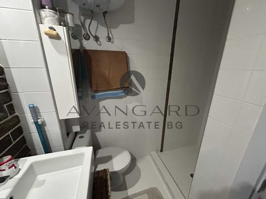 Продава се Тристаен апартамент в Пловдив, Център - 68 кв.м за 2603 €/кв.м - Снимка #9