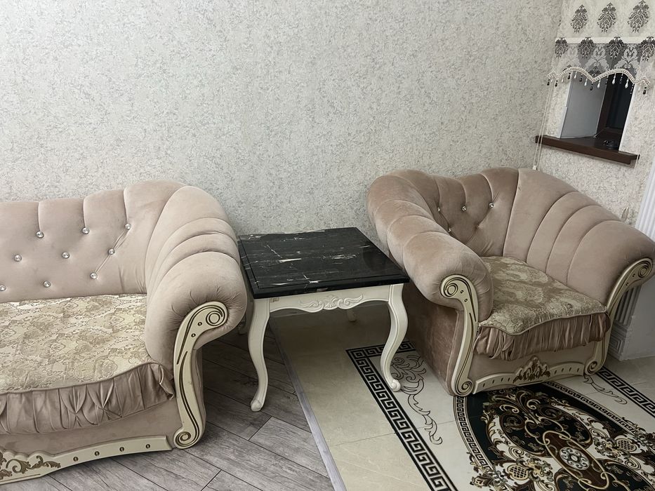 Итальянский  Мини диван и кресло